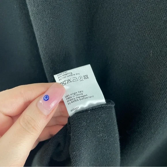 AKRIS PUNTO Women’s Black Cotton V Neck Casual Crochet Bell Sleeve Sweater - Picture 9 of 9